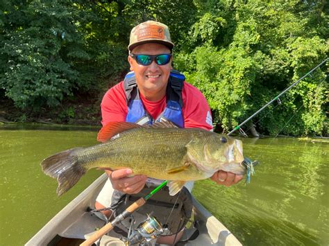 chatterbaiting for crappie